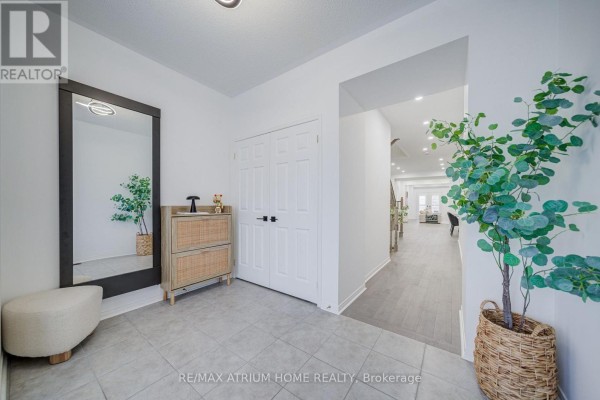 129 Hartney Drive, Richmond Hill, ON L4S0L1 Photo 5