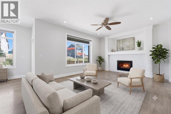 Pantry - 129 Kingsbury Close Se, Airdrie, AB T4A0R4 Photo 4
