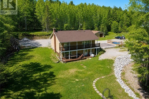 129 Maple, Kagawong, ON P0P1J0 Photo 2