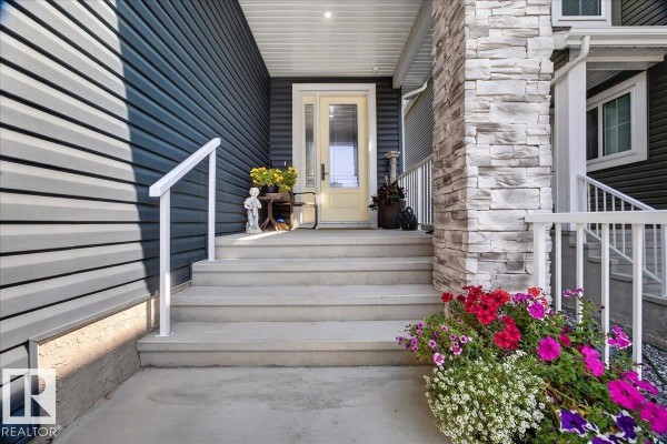 Primary Bedroom - 129 Starling Wy, Fort Saskatchewan, AB T8L0Y1 Photo 5