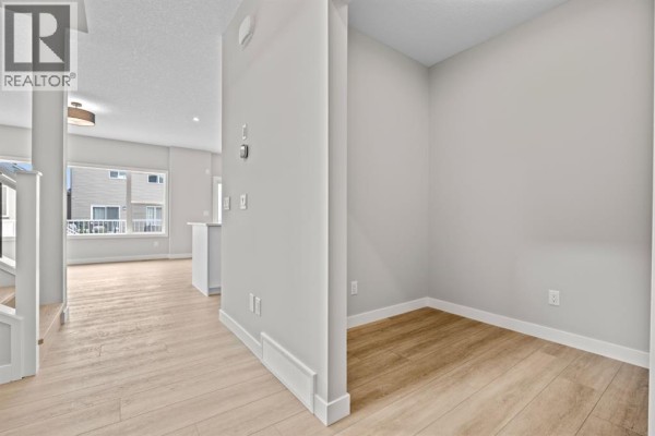 Den - 129 Walgrove Bay Se, Calgary, AB T2X4Y7 Photo 4