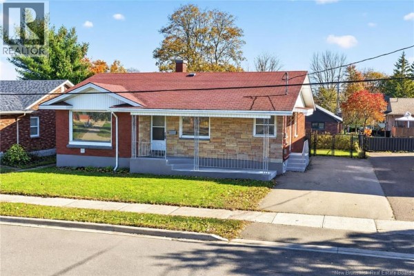 Family room - 129 Walsh Street, Moncton, NB E1C6X1 Photo 2