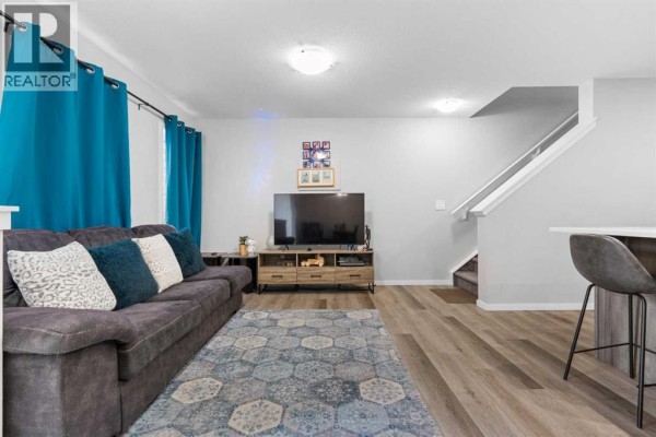 Living room - 129 Yorkville Avenue Sw, Calgary, AB T2X4K3 Photo 4