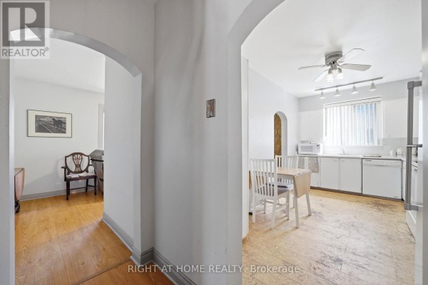 1290 Strathy Avenue, Mississauga, ON L5E2K8 Photo 5