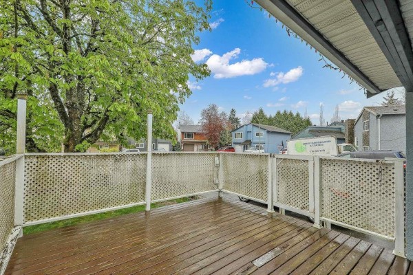 12902 72a Avenue, Surrey, BC V3W6Z2 Photo 5