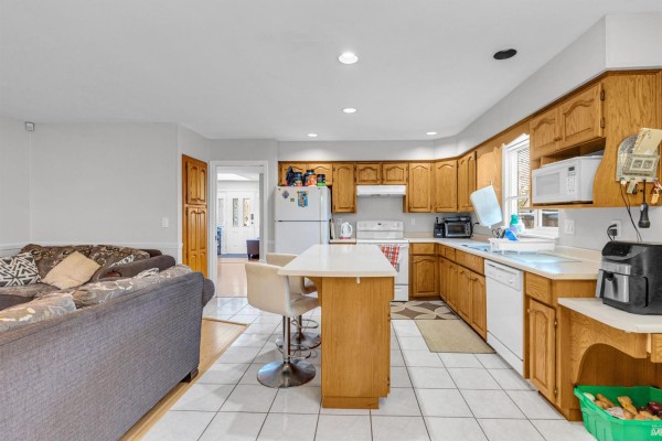12905 65 Avenue, Surrey, BC V3W9H4 Photo 4