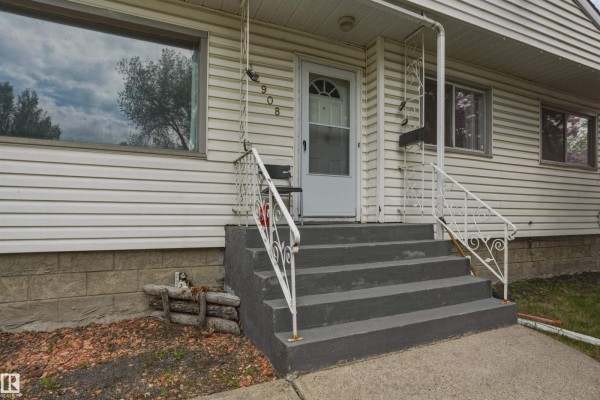 12908 120 Av Nw, Edmonton, AB, photo 3