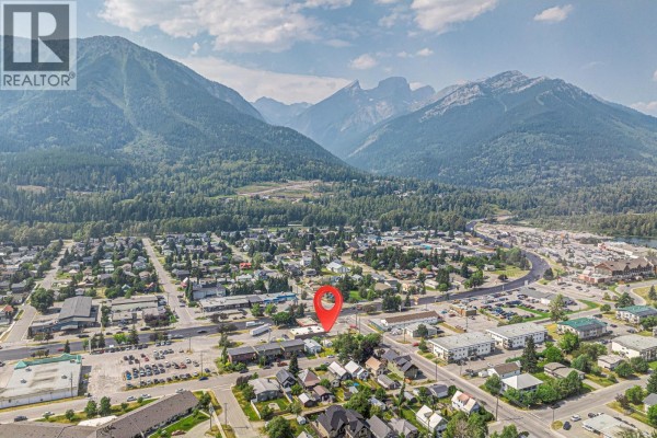 Primary Bedroom - 1291 6th Avenue, Fernie, BC V0B1M0 Photo 4