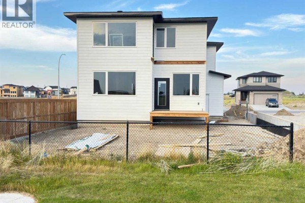 1292 Abitibi Road W, Lethbridge, AB, photo 3