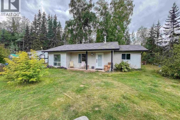 Living room - 12925 Denis Road, Telkwa, BC V0J2X3 Photo 3