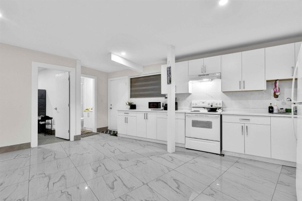 12943 112 Avenue, Surrey, BC V3T2S6 Photo 4