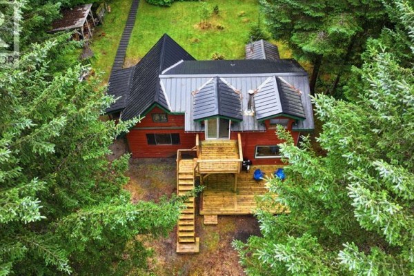 Foyer - 12975 Tow Hill Road, Masset, BC V0T1M0 Photo 2
