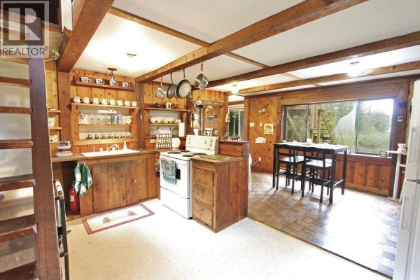 Living room - 12975 Tow Hill Road, Masset, BC V0T1M0 Photo 4
