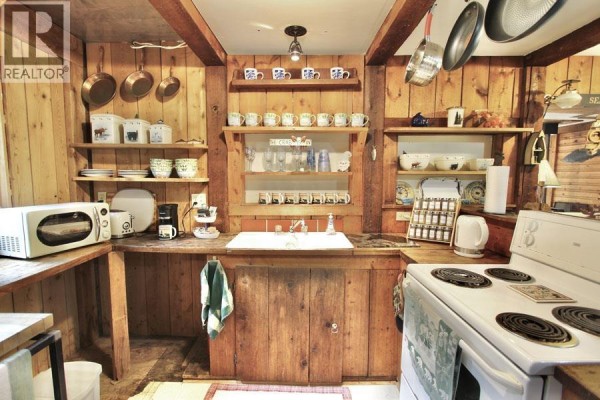 Bedroom 2 - 12975 Tow Hill Road, Masset, BC V0T1M0 Photo 5
