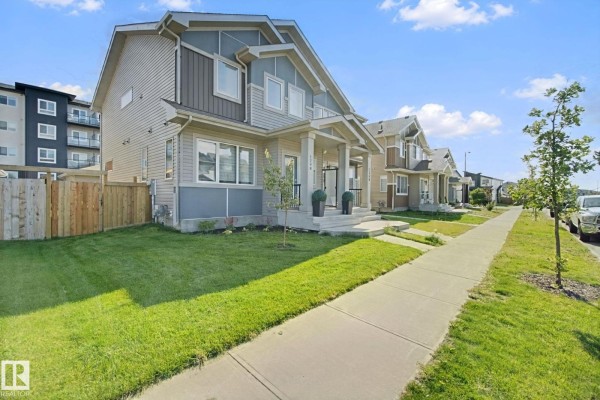 1298 Mcconachie Bv Nw, Edmonton, AB, photo 2