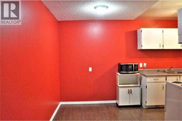 Kitchen - 1299 Ponderosa Drive Unit# 410b, Sparwood, BC V0B2G2 Photo 4