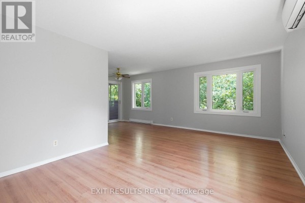 13 - 1035 - J Cummings Avenue, Ottawa, ON K1J9K6 Photo 5
