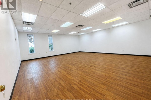1&3 - 126 Commercial Avenue, Ajax, ON L1S2H5 Photo 4