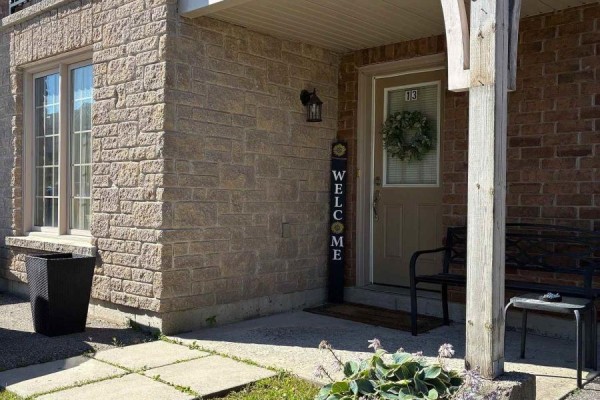 Kitchen - 13 - 175 Stanley Street, Barrie, ON L4M0G2 Photo 2
