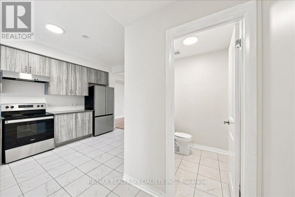 13 - 220 Dissette Street, Bradford West Gwillimbury, ON, photo 3