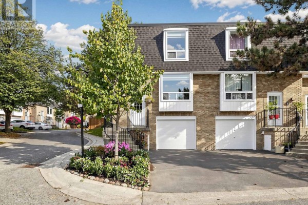 13 - 282 Royal Orchard Boulevard, Markham, ON L3T3E7 Photo 4