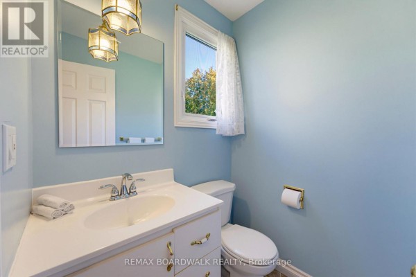 13 - 32 Black Forest Lane, Ottawa, ON K2H5C8 Photo 4