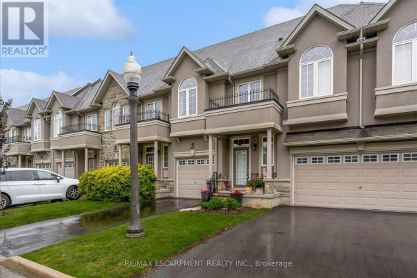 13 - 370 Stonehenge Drive, Hamilton, ON, photo 2