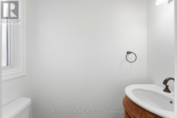 13 - 591 Eighth E, Hamilton, ON L8J2X4 Photo 4
