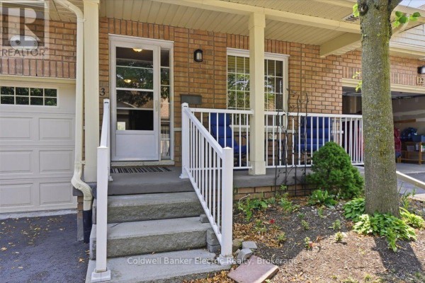 13 - 877 Wentworth Street, Peterborough, ON K9J8R7 Photo 4