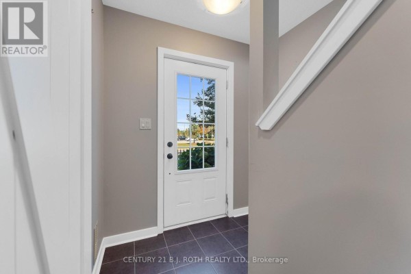 13 - 91 Coughlin Road, Barrie, ON, photo 2