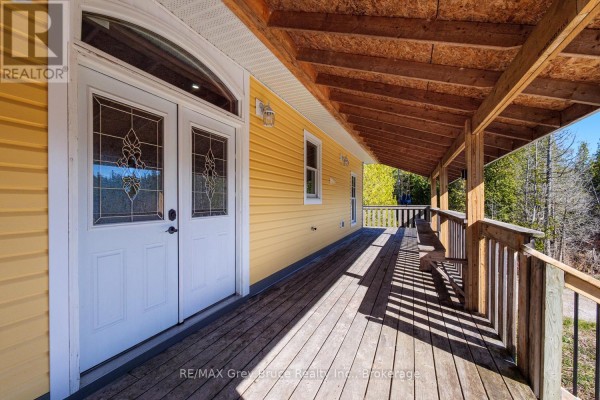 Office - 13 & 17 Zorra Drive, Northern Bruce Peninsula, ON N0H2R0 Photo 4