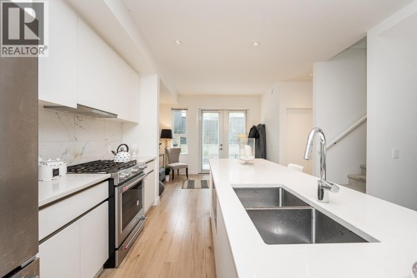 13 1228 Hudson Street, Coquitlam, BC V3B0R3 Photo 3