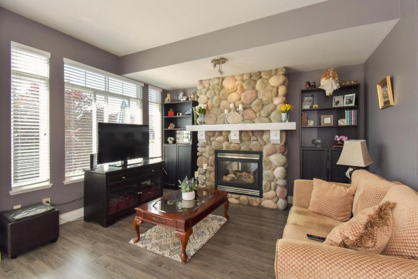 13 15030 58 Avenue, Surrey, BC V3S9G3 Photo 4