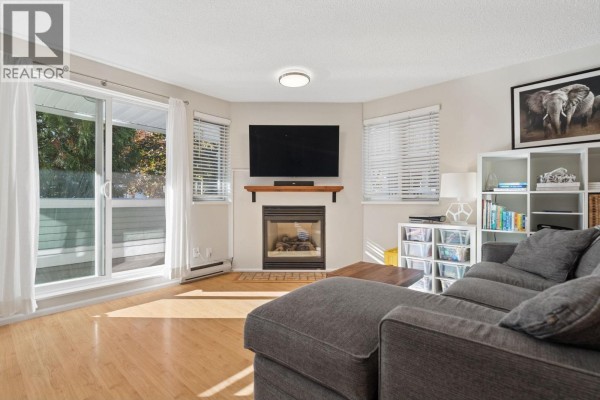 13 1949 8th Avenue, Vancouver, BC V6J1W2 Photo 2