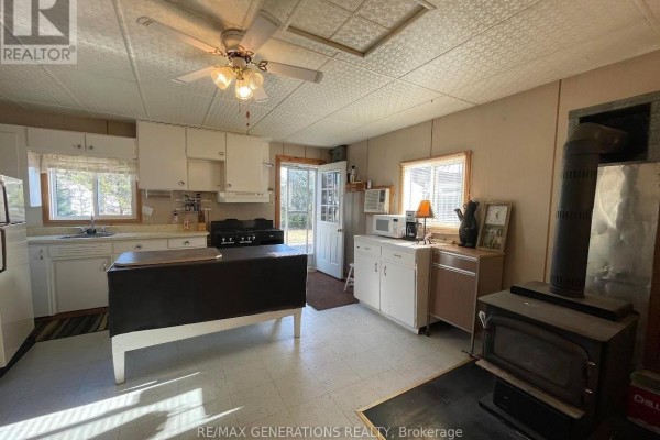 Bedroom 2 - 13 1st Street, Thunder Bay Remote Area, ON P0T2C0 Photo 4