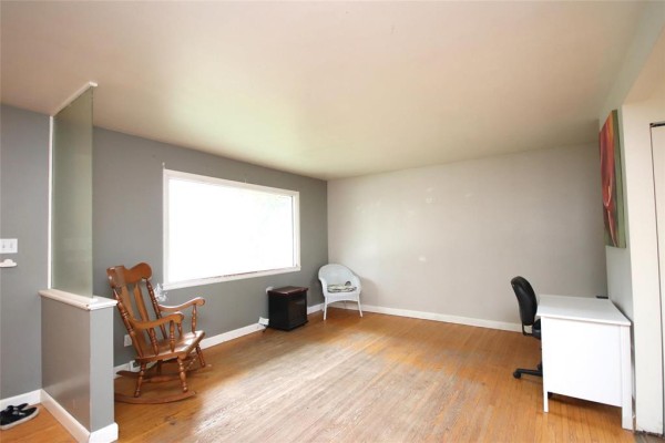 Utility room - 13 2nd Avenue Sw, Carman, MB R0G0J0 Photo 4