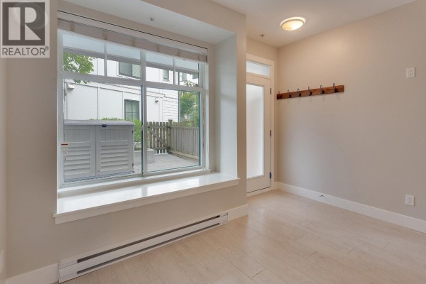 13 5152 Canada Way, Burnaby, BC V5E0C3 Photo 3