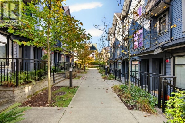13 5821 Wales Street, Vancouver, BC V5R0E6 Photo 3