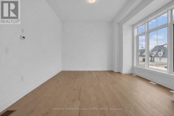 13 Barnes Drive, Oro Medonte, ON L0L2L0 Photo 5