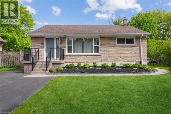 13 Beaucourt Place Unit# Upper, Hamilton