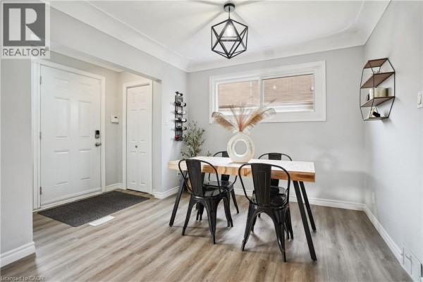 Primary Bedroom - 13 Beaucourt Place Unit# Upper, Hamilton, ON L8S2P8 Photo 5