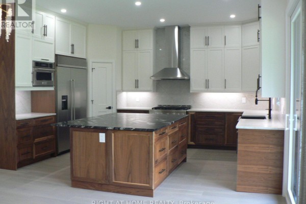 Kitchen - 13 Bell Park Street, Ottawa, ON K2S1J1 Photo 5