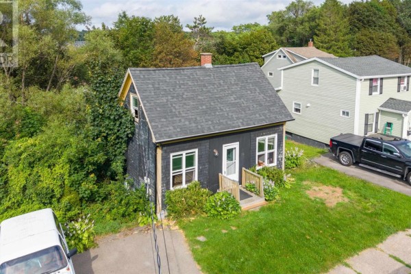 13 Central Street, Sydney, NS, photo 2