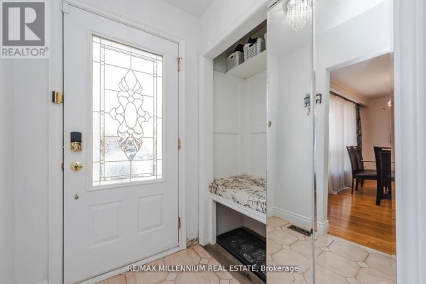 13 Cumberland Drive, Brampton, ON, photo 2