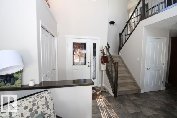 13 Dartmouth Cr, St  Albert, AB, photo 2
