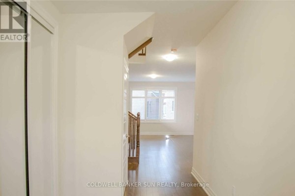 Eating area - 13 Divers Road, Brampton, ON L7A5C8 Photo 3
