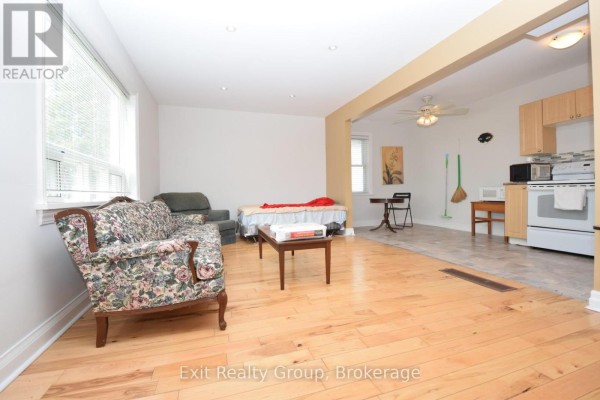 Primary Bedroom - 13 Flindall Street, Quinte West, ON K8V3C9 Photo 4