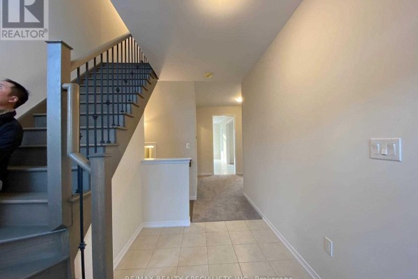 13 Froggy Drive, Thorold, ON, photo 2