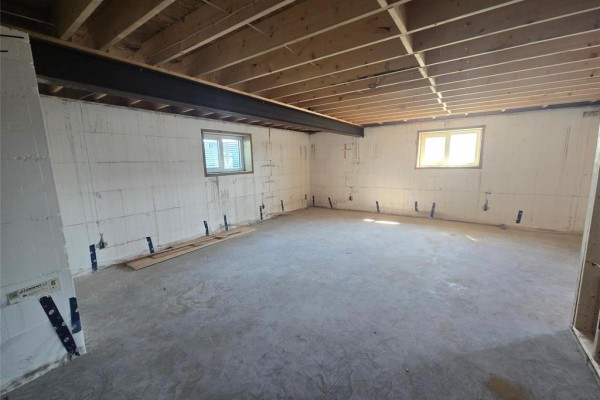 Living room - 13 Gooseberry Drive, Steinbach, MB R5G2Z1 Photo 5