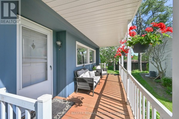 13 Hawthorne Drive, Innisfil, ON L9S1P7 Photo 5